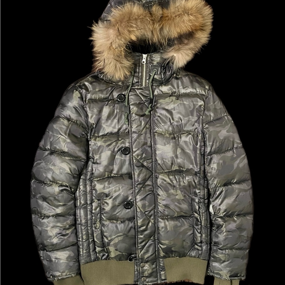 Green Puffer Jacket with Fur Hood and Quilted Design